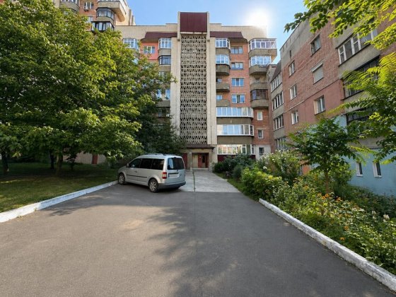 Продаж 2 кімнатної квартири в цегляному будинку покращеного планування