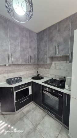 Продаж двокімнатної квартири по вулиці Праці - фото 1