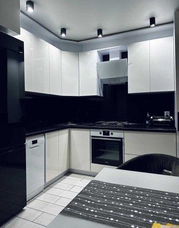 Продаж 2к новобудова з ремонтом Озерна Терміновий продаж 42058 - фото 1