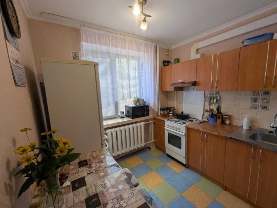 Продається 1-кімнатна квартира в цегляному будинку на вул. Гайдамацька Ровно