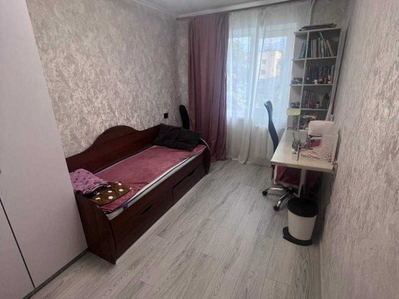Продам 4-х кімнатну квартиру Сумы