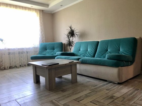 Квартира в центрі цегляний, тощина стін 80 см. Суми