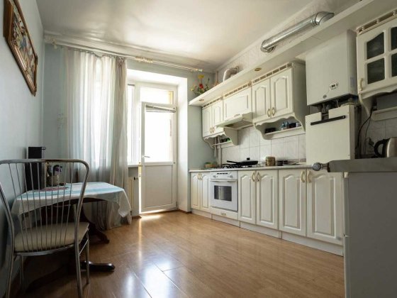 Продаж 3 квартири 104 м.кв. Індивідуальне опалення. Майже центр міста. Хмельницкий