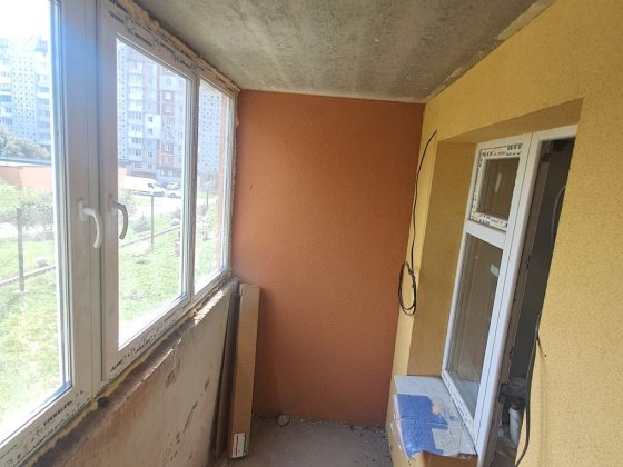 Продаю квартиру цегляний будинок перший поверх Тернополь