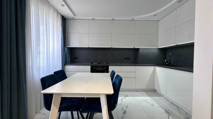 Продаж 3 кімнатної квартири 72м2  Поділ №21193 - фото 1