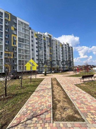 Продам двушку з усіма чорновими роботами, середній поверх! - фото 1