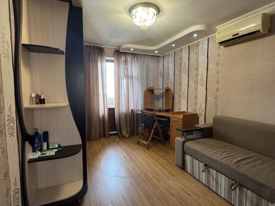 Продаж  2-кім в гуртожитку на Червонія Рівне