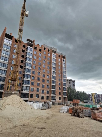 Терміновий продаж 2к.квартири по вул.Сахарова (біля дитячої обласної лікарні) - фото 1