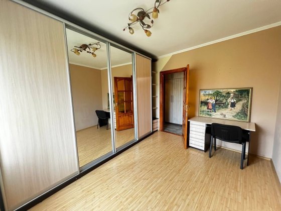 Продаж 2-кімнатної квартири в районі Північний!