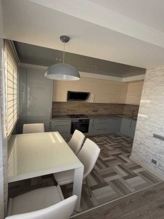 Продаж 3-кімнатної квартири в мікрорайоні Садовий!  Код об'єкта: 23966 - фото 1