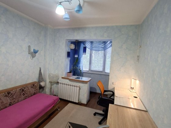 3-кімнатна квартира біля ринку на вул. Збройних Сил України Суми