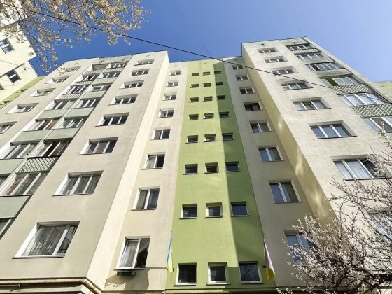 Продам 2-квартиру район Льонокомбінату (вул.Безручка) Ровно