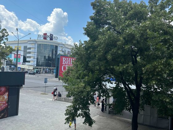 Центр 3 кімнатна квартира на 2 поверсі. Полтава