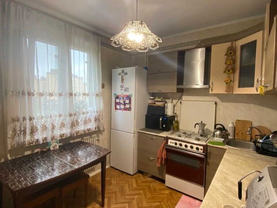 Продаж 3 К. Озерна Хмельницкий