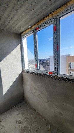 42977 БАЛКОН, панорамні вікна — 1-кімнатна 48 м², Виставка, ЖК Європейський - фото 1