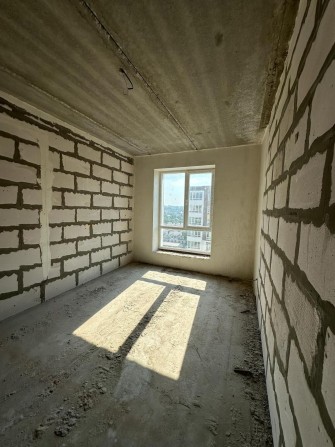 Видова 1к Виставка не кутова, вікна в двір. Здана секція! 46002 - фото 1