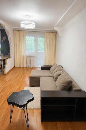 Продам затишну 2-кімнатну квартиру в центральній частині міста - фото 1