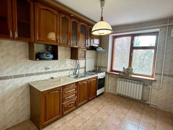 Простора 4-кімнатна квартира 75 м² на вул. Стельмаха Ровно