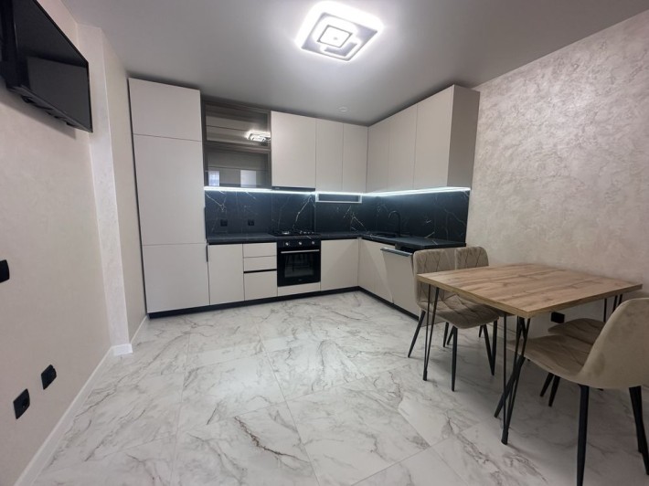Продаж 2к квартири з ремонтом в нововобудові Тернопіль - фото 1
