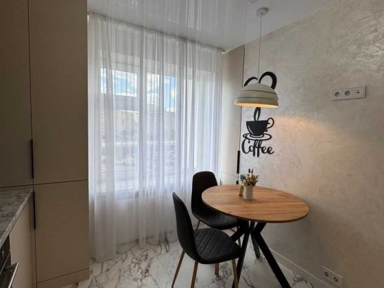 1-кімнатна квартира 36 м² в ЖК «Гранд Рояль», Озерна — кухня 18.5 м² Хмельницкий