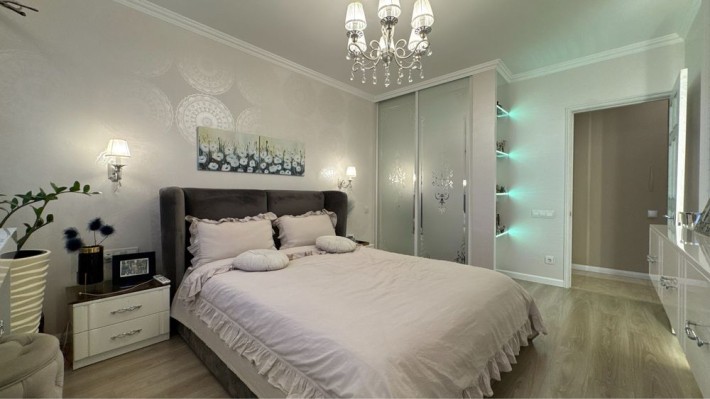 Продаж 3 кім. квартири. 99м². Індив. опал. Розд. кімнати. Поділ №14700 - фото 1