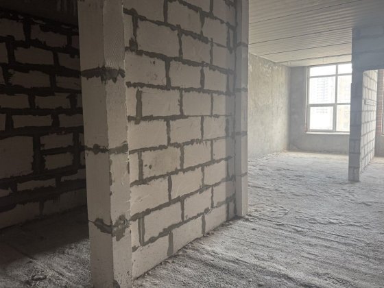 Простора 1к самий Центр здана новобудова, не кутова 45831 Хмельницький