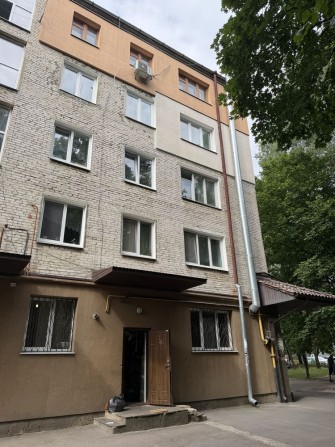 Продам трикімнатну квартиру на Кн. Романа,4 - фото 1