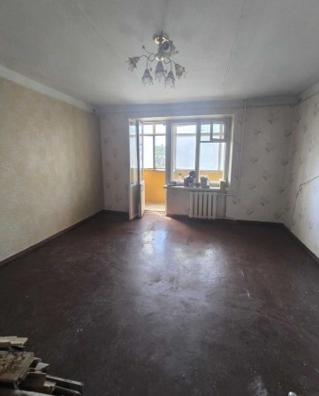 Трикімнатна квартира в цегляному будинку. Поділ. - фото 1