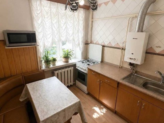 Продам 2-кімнатну квартиру в центрі міста! Ровно