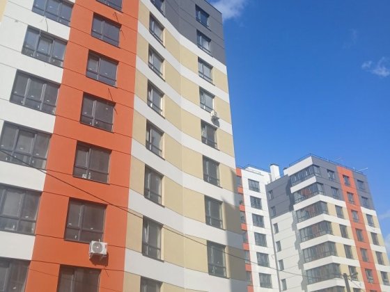 2 кім квартира перевагою є велика кухня студія 16 к.в.м. При бажані можна перепланувати  на 3 кімнат Тернополь