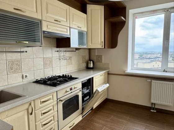 Продаж 2 кімнатної квартири, Озерна