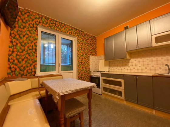Продаж 2кімнатної квартири 67м.кв., вул. Милославська, 12, Троєщина Киев