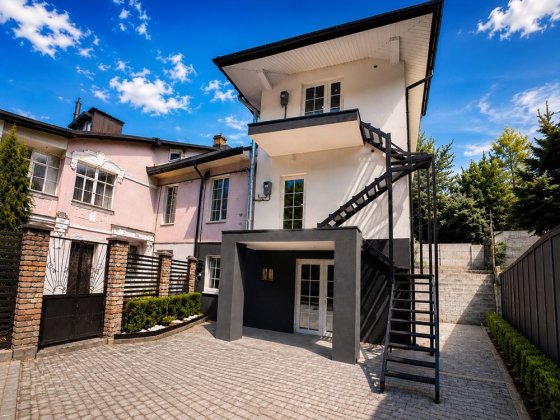 Продам однокімнатну квартиру 48.3 м² | Центр | Новобудова | Від власника | Паркомісце | Тераса