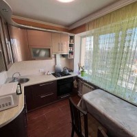 Продаж 3-к квартири вул. Прирічна 27 Киев