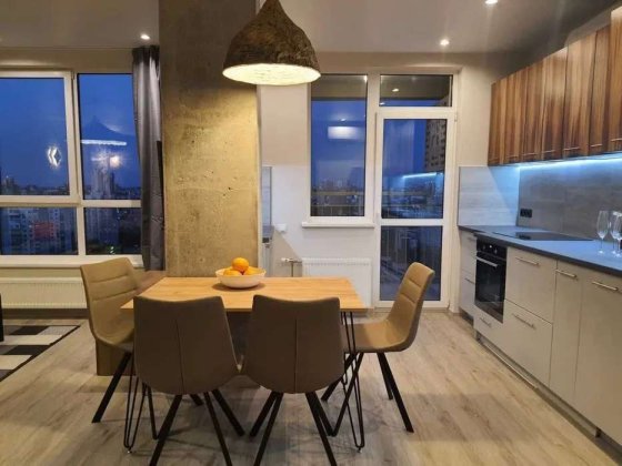 Продаж  1к квартири-студії 52 м² з ремонтом  | вул. Липківського, 33а  ЖК Адамант Киев