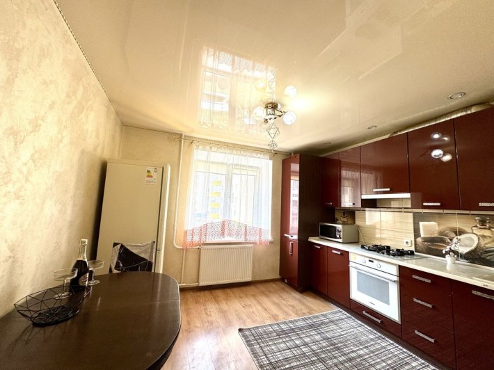 Продам 2-кімнатну квартиру , Виставка, поруч Темп - фото 1