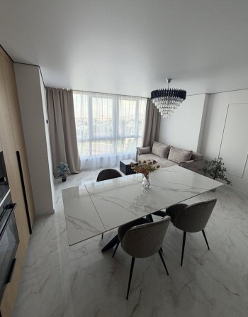 Продаж 3к квартири 100 кв. м на просп. Бандери Степана - фото 1