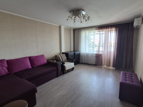 Продам 1 кім, Центр, Меблі та техніка Сумы