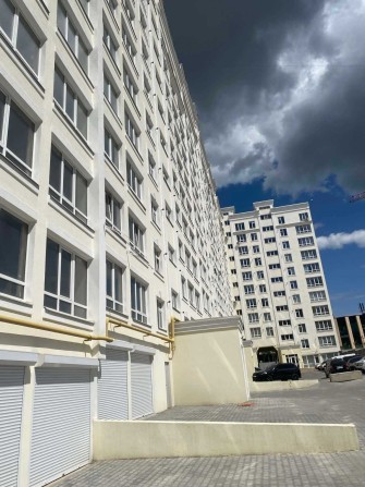 Продаж 3 к. Озерна Гарне місце розташування - фото 1