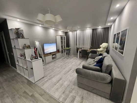 45542 РЕМОНТ - 4-кімнатна квартира 80 м² + мансардний поверх, Виставка, вул. Зарічанська, поверх 5/5 Хмельницкий