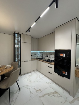 Продаж квартири вул . Смакули - фото 1