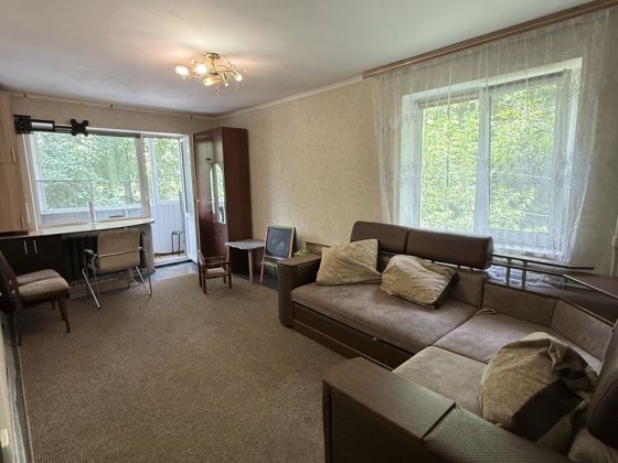 Продам 3 кімнатну квартиру в центрі міста . Сумы