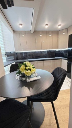 Продам стильну та простору квартиру повна комплектація - фото 1
