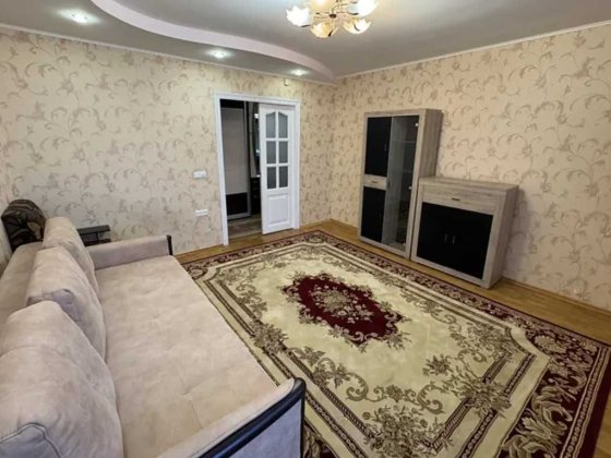 Продам 3-кімнатну квартиру . Автономне газове опалення. Центр міста. Рівне
