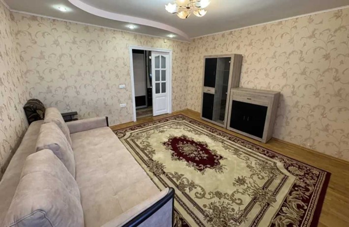 Продам 3-кімнатну квартиру . Автономне газове опалення. Центр міста. - фото 1