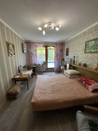 Продам двокімнатну в хорошому стані по кільцю. - фото 1
