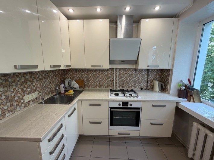 2-кімн в Центрі, 4/5 цегла, 56 м.кв! Заходь і живи! - фото 1