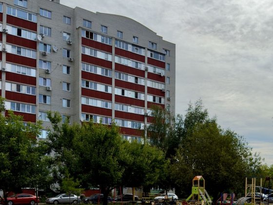 2 кмінатна квартира вул . Київська ( район Педуніверситету) Суми