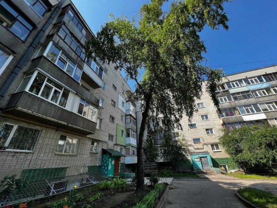 Продаж квартири в цегляному будинку р-н Хіммістечка з балконом Суми