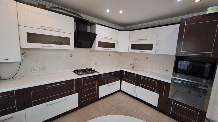 Продаж 5к квартири, вул.Крушельницької, Центр. Тернопіль - фото 1